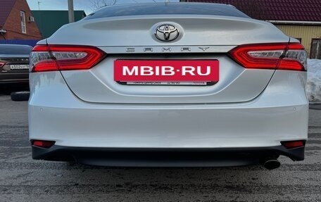 Toyota Camry, 2019 год, 3 300 000 рублей, 7 фотография