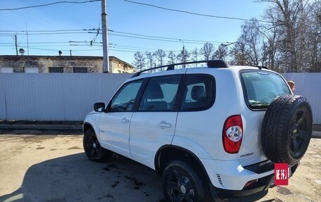 Chevrolet Niva I рестайлинг, 2017 год, 800 000 рублей, 4 фотография