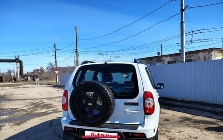 Chevrolet Niva I рестайлинг, 2017 год, 800 000 рублей, 3 фотография