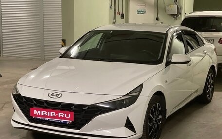 Hyundai Elantra, 2021 год, 2 050 000 рублей, 2 фотография