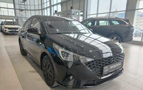 Hyundai Solaris II рестайлинг, 2021 год, 1 617 000 рублей, 3 фотография