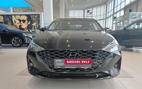 Hyundai Solaris II рестайлинг, 2021 год, 1 617 000 рублей, 2 фотография