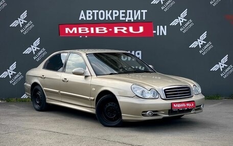 Hyundai Sonata IV рестайлинг, 2004 год, 415 000 рублей, 1 фотография