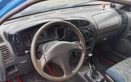 Mitsubishi Colt VI рестайлинг, 1998 год, 110 000 рублей, 7 фотография