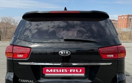 KIA Carnival III, 2020 год, 2 900 000 рублей, 4 фотография