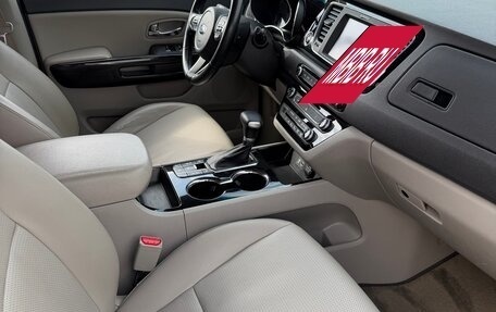 KIA Carnival III, 2020 год, 2 900 000 рублей, 17 фотография