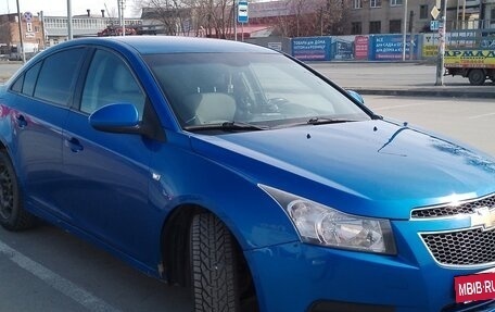 Chevrolet Cruze II, 2009 год, 600 000 рублей, 3 фотография