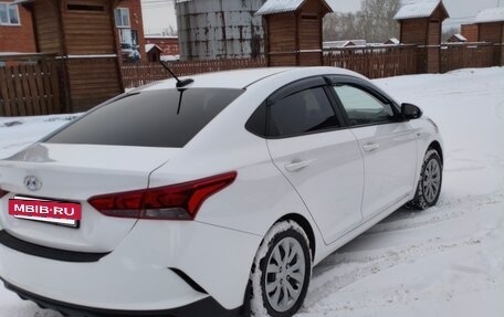 Hyundai Solaris II рестайлинг, 2022 год, 1 400 000 рублей, 5 фотография