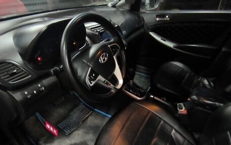 Hyundai Solaris II рестайлинг, 2011 год, 680 000 рублей, 9 фотография