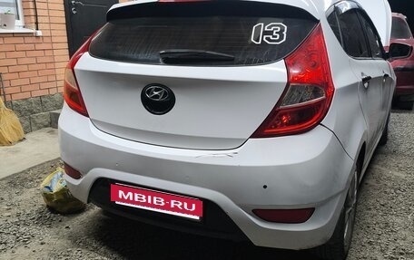 Hyundai Solaris II рестайлинг, 2011 год, 680 000 рублей, 2 фотография