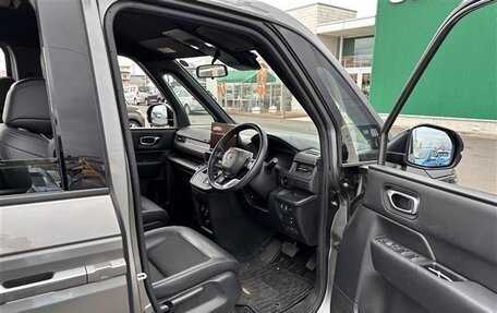 Honda Stepwgn, 2022 год, 2 250 000 рублей, 13 фотография