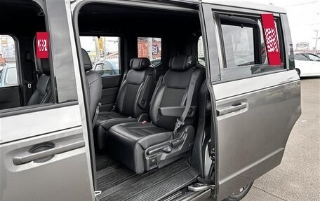 Honda Stepwgn, 2022 год, 2 250 000 рублей, 15 фотография