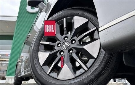 Honda Stepwgn, 2022 год, 2 250 000 рублей, 17 фотография