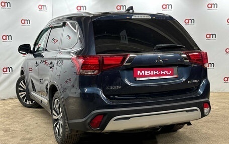 Mitsubishi Outlander III рестайлинг 3, 2019 год, 2 099 000 рублей, 6 фотография