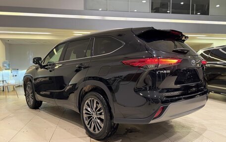 Toyota Highlander, 2026 год, 5 700 000 рублей, 4 фотография