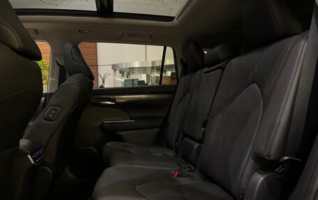 Toyota Highlander, 2026 год, 5 700 000 рублей, 28 фотография