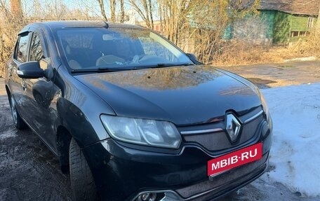 Renault Logan II, 2016 год, 700 000 рублей, 1 фотография
