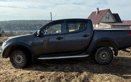 Mitsubishi L200 IV рестайлинг, 2010 год, 830 000 рублей, 3 фотография