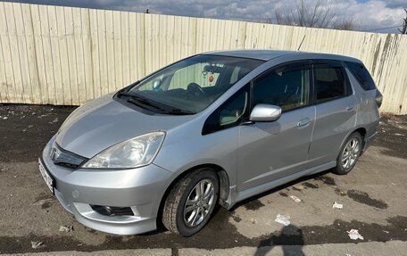 Honda Fit Shuttle I рестайлинг, 2012 год, 950 000 рублей, 2 фотография