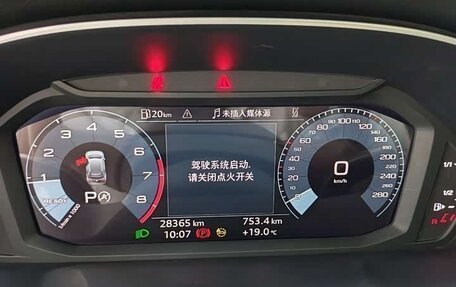 Audi Q3, 2022 год, 3 060 000 рублей, 11 фотография