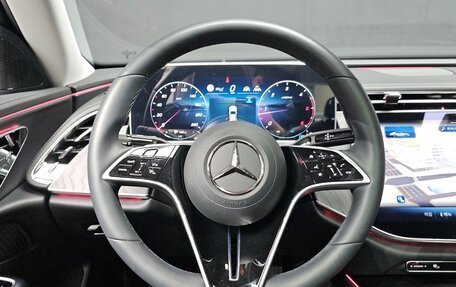 Mercedes-Benz E-Класс, 2024 год, 6 780 000 рублей, 5 фотография