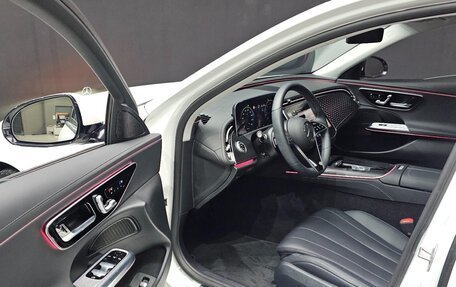 Mercedes-Benz E-Класс, 2024 год, 6 780 000 рублей, 3 фотография