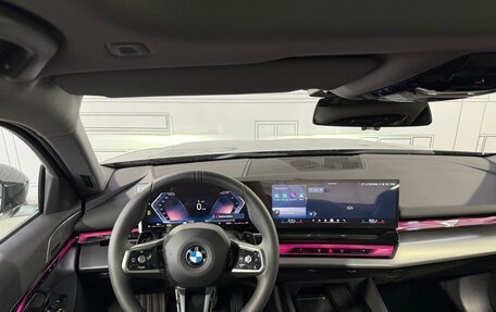 BMW 5 серия, 2025 год, 8 380 000 рублей, 17 фотография