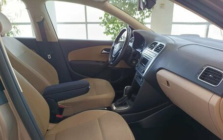 Volkswagen Polo VI (EU Market), 2015 год, 1 395 000 рублей, 16 фотография