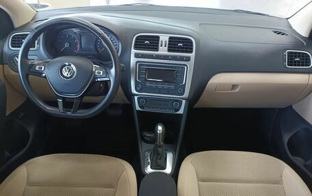 Volkswagen Polo VI (EU Market), 2015 год, 1 395 000 рублей, 10 фотография