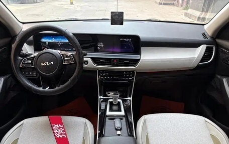 KIA Seltos I, 2023 год, 1 715 555 рублей, 10 фотография