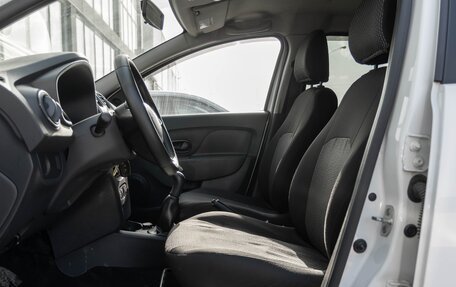 Renault Logan II, 2019 год, 720 000 рублей, 7 фотография