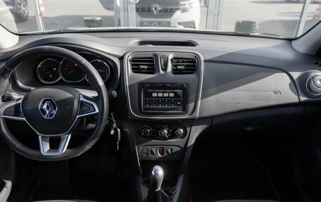 Renault Logan II, 2019 год, 720 000 рублей, 11 фотография