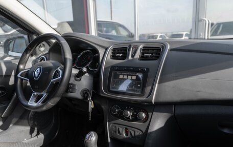 Renault Logan II, 2019 год, 720 000 рублей, 12 фотография