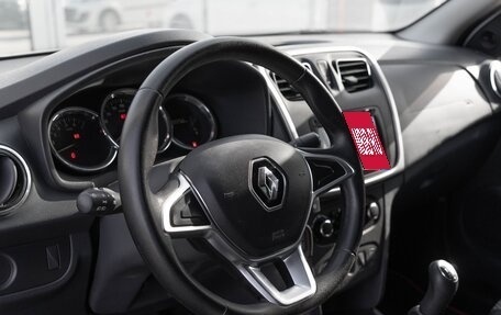 Renault Logan II, 2019 год, 720 000 рублей, 15 фотография
