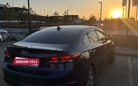 Hyundai Elantra VI рестайлинг, 2017 год, 1 350 000 рублей, 2 фотография