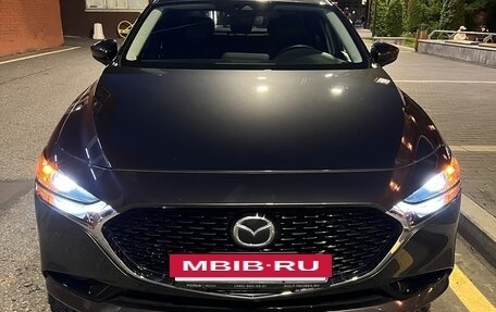 Mazda 3, 2021 год, 1 999 999 рублей, 2 фотография