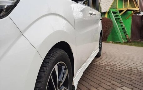 Honda Stepwgn IV, 2020 год, 1 970 000 рублей, 4 фотография