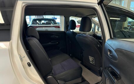 Toyota Wish II, 2012 год, 1 549 000 рублей, 18 фотография