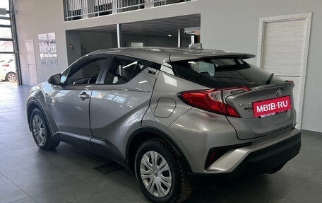 Toyota C-HR I рестайлинг, 2019 год, 2 529 000 рублей, 4 фотография