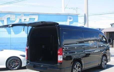 Toyota HiAce H200, 2023 год, 4 715 000 рублей, 8 фотография