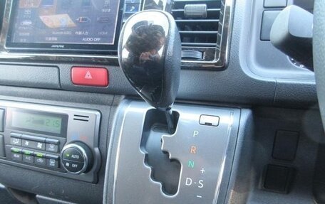 Toyota HiAce H200, 2023 год, 4 715 000 рублей, 16 фотография