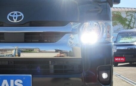Toyota HiAce H200, 2023 год, 4 715 000 рублей, 3 фотография