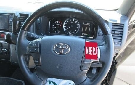 Toyota HiAce H200, 2023 год, 4 715 000 рублей, 14 фотография