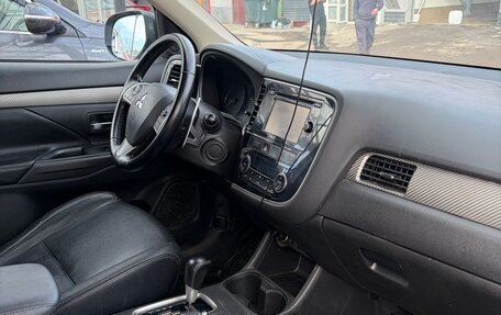 Mitsubishi Outlander III рестайлинг 3, 2012 год, 1 290 000 рублей, 3 фотография