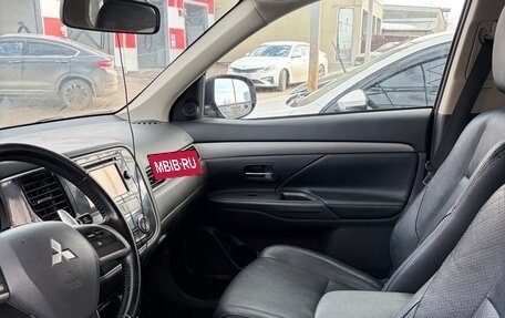 Mitsubishi Outlander III рестайлинг 3, 2012 год, 1 290 000 рублей, 4 фотография