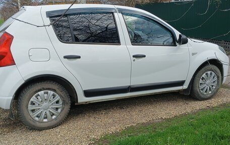 Renault Sandero I, 2012 год, 430 000 рублей, 2 фотография