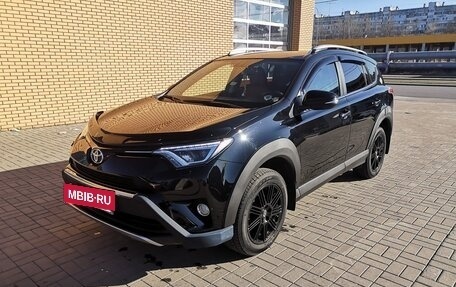 Toyota RAV4, 2018 год, 2 790 000 рублей, 3 фотография