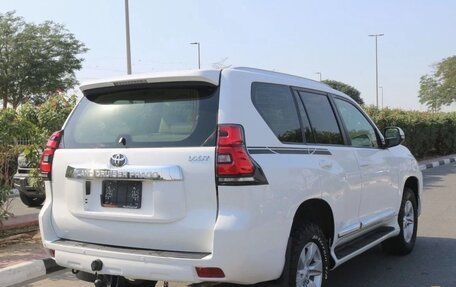 Toyota Land Cruiser Prado 150 рестайлинг 2, 2023 год, 7 850 000 рублей, 3 фотография