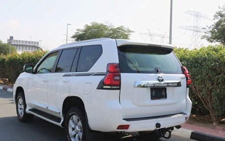 Toyota Land Cruiser Prado 150 рестайлинг 2, 2023 год, 7 850 000 рублей, 4 фотография