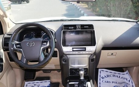 Toyota Land Cruiser Prado 150 рестайлинг 2, 2023 год, 7 850 000 рублей, 11 фотография